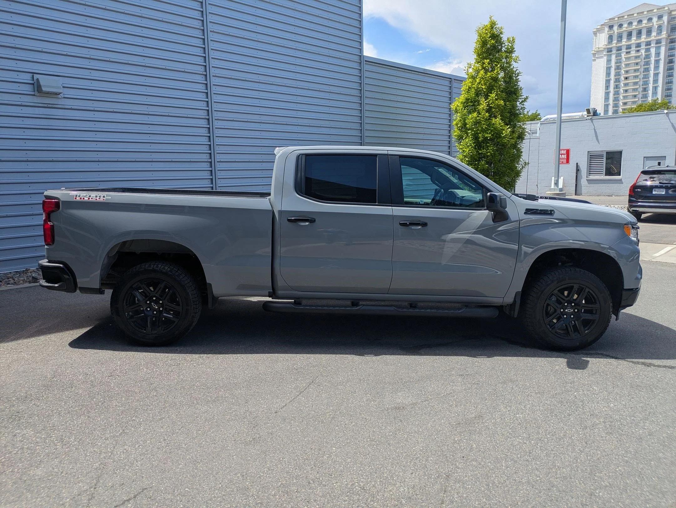 chevrolet silverado 1500 2024 3GCUDFEL4RG365804 image